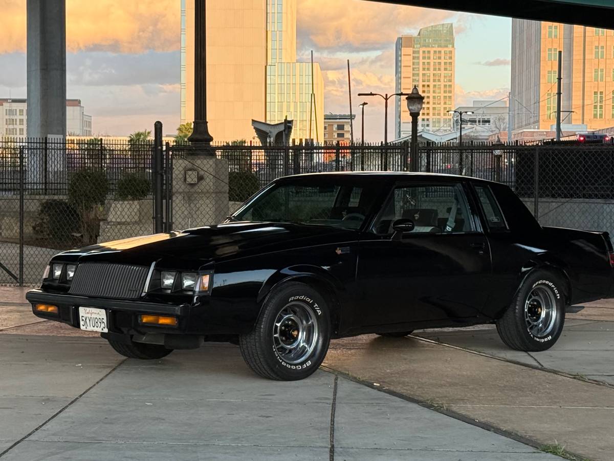 Buick-grand-national-1987-11