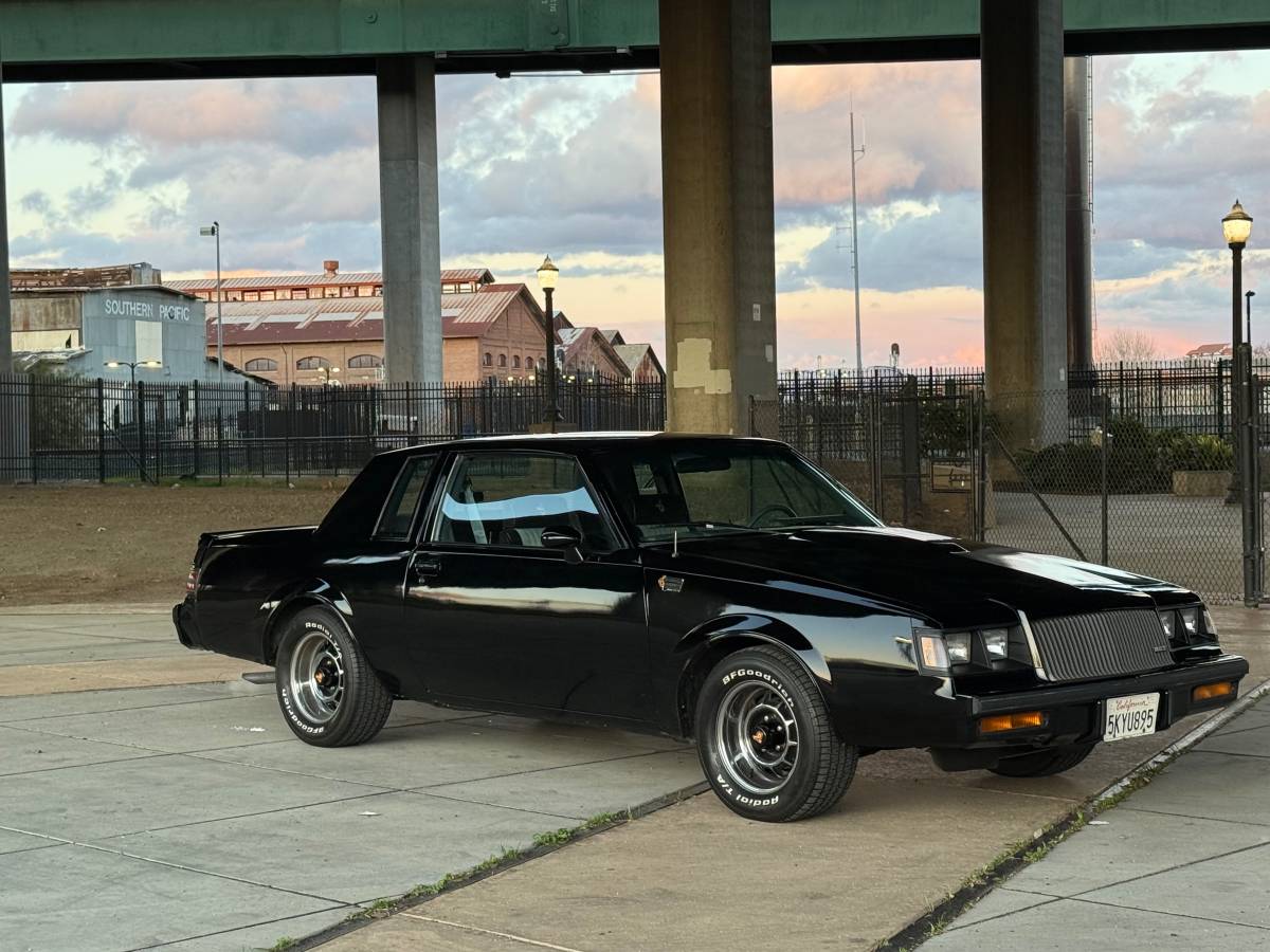 Buick-grand-national-1987