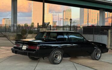 Buick-grand-national-1987-3