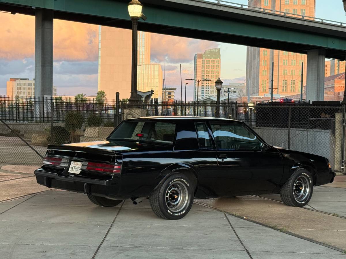 Buick-grand-national-1987-3