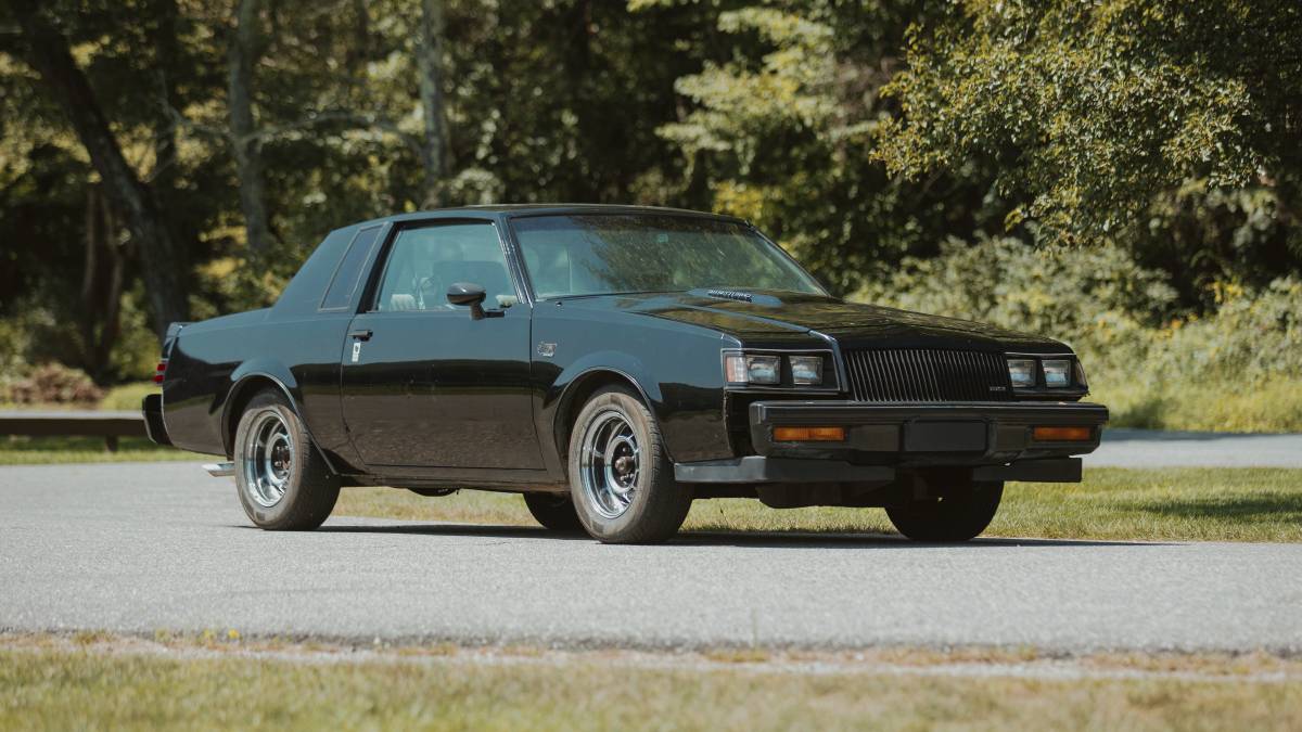 Buick-grand-national-1987-black-17