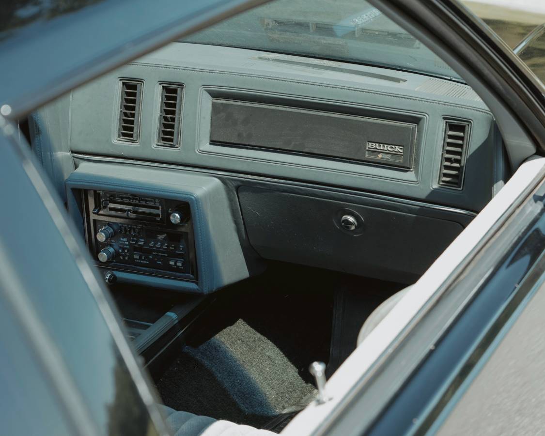 Buick-grand-national-1987-black-20