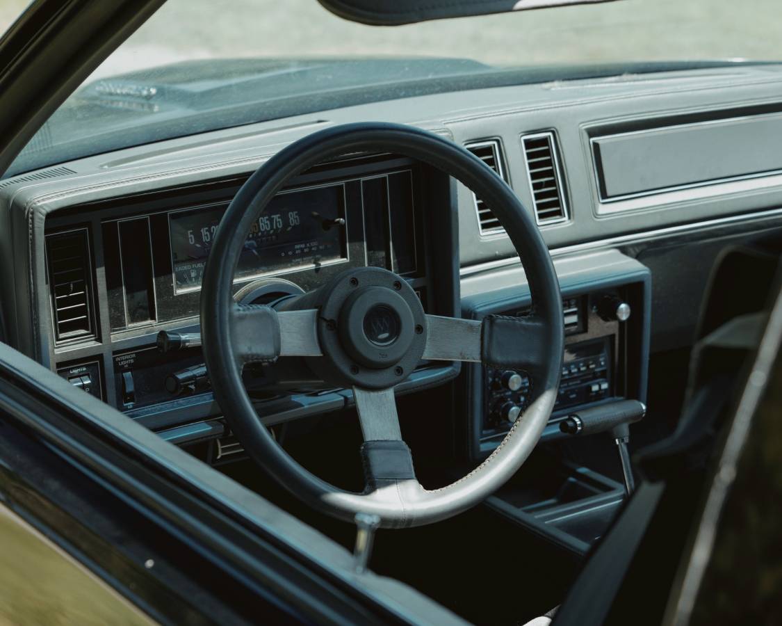 Buick-grand-national-1987-black-3