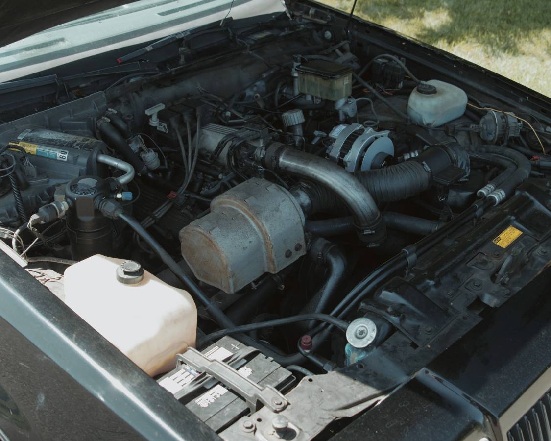Buick-grand-national-1987-black-8