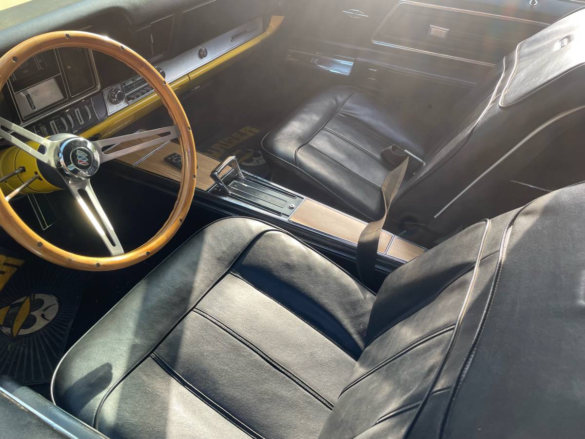 Buick-gravier-1968-yellow-10