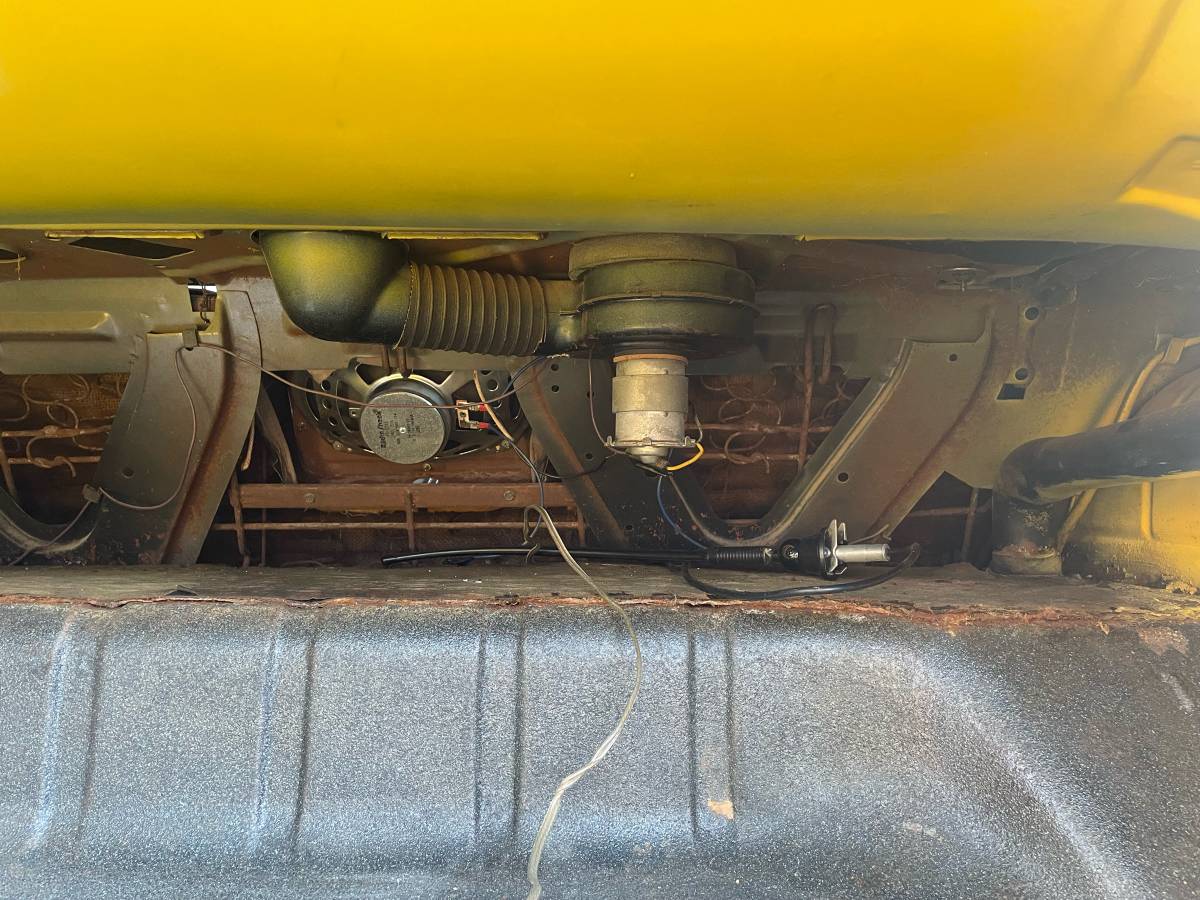 Buick-gravier-1968-yellow-17
