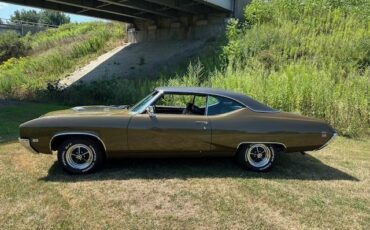 Buick-gs400-1969-green-3