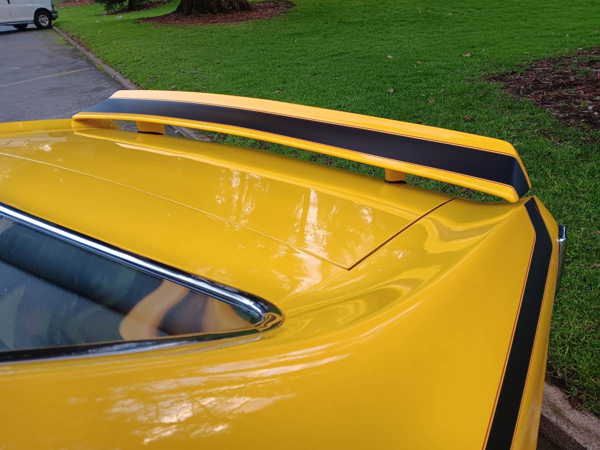 Buick-gsx-1970-yellow-11