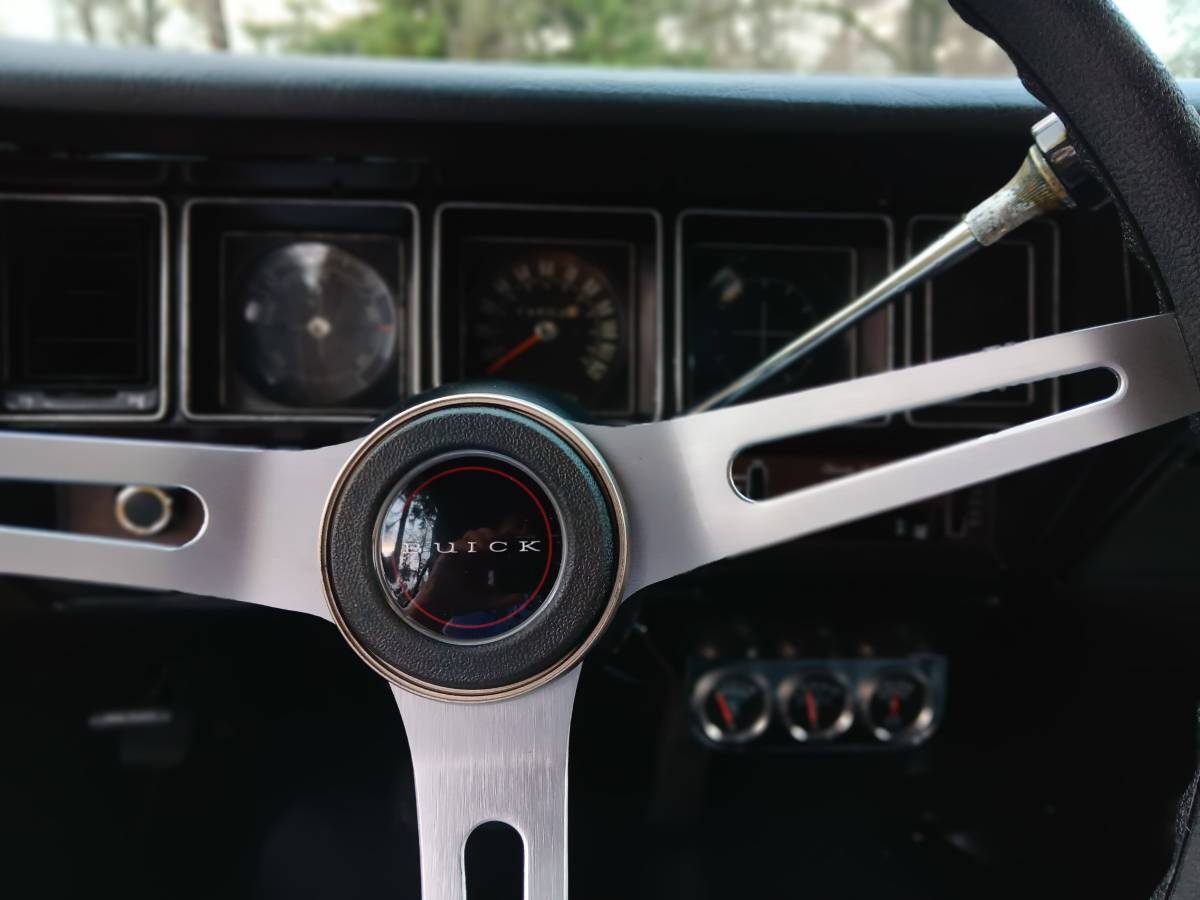 Buick-gsx-1970-yellow-21
