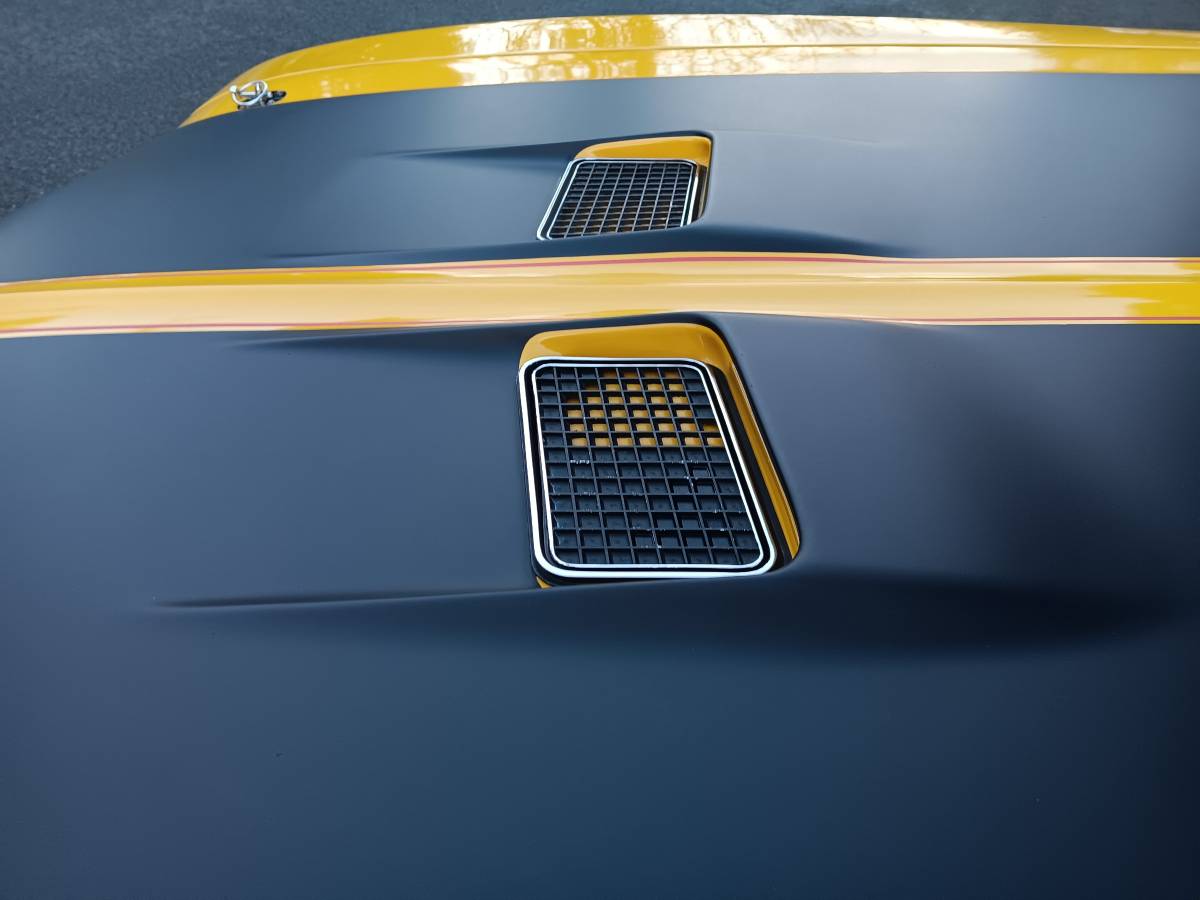Buick-gsx-1970-yellow-23