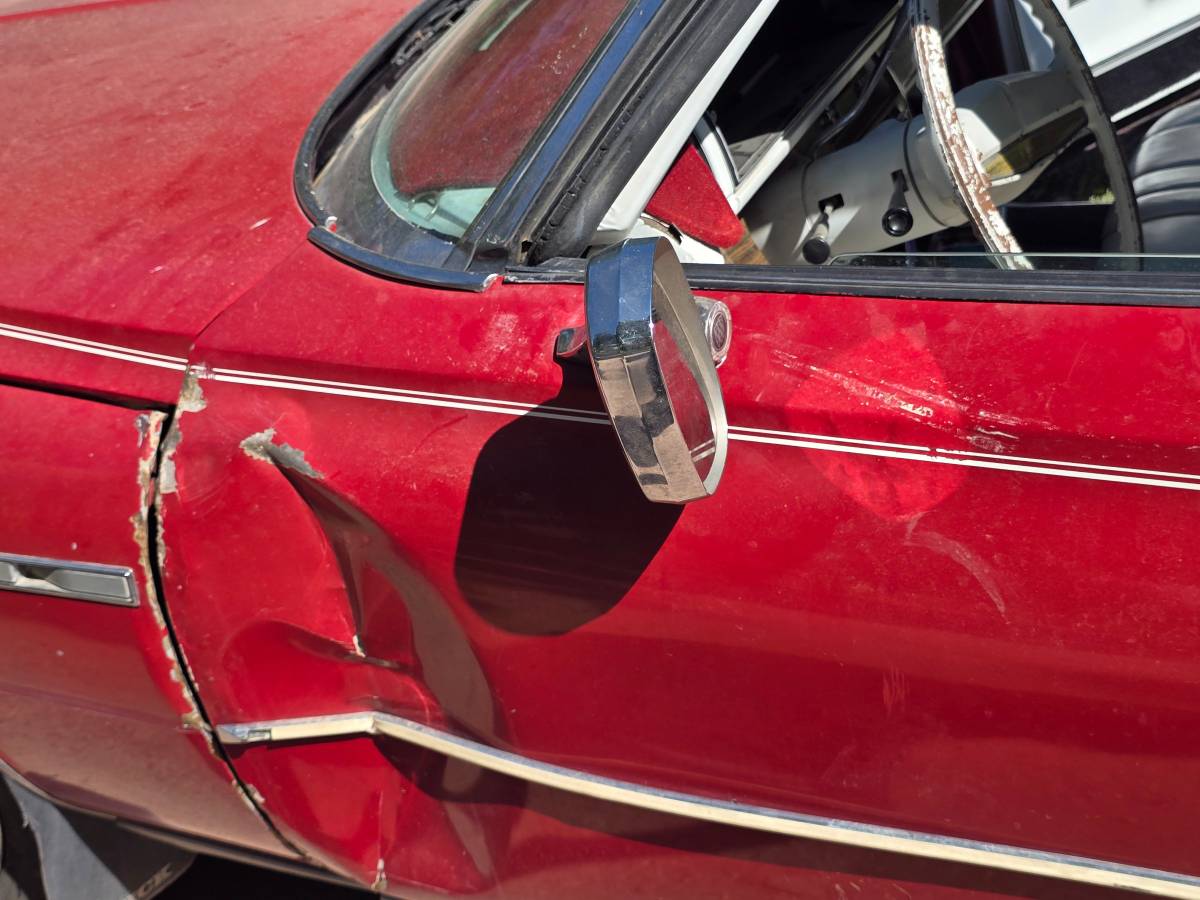 Buick-la-sabre-convertable-1975-red-6
