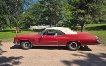 Buick-la-sabre-convertable-1975-red-7
