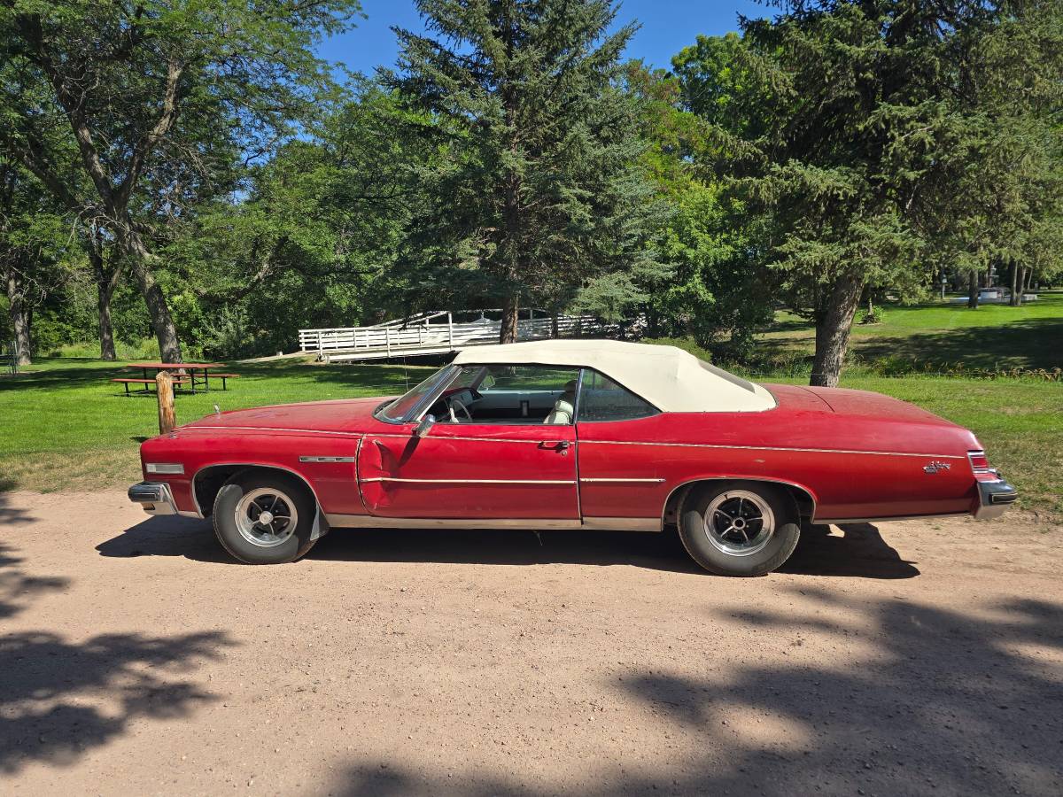 Buick-la-sabre-convertable-1975-red-7