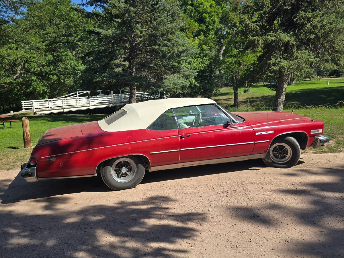 Buick-la-sabre-convertable-1975-red