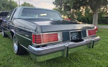 Buick-lasabre-1982-blue-2