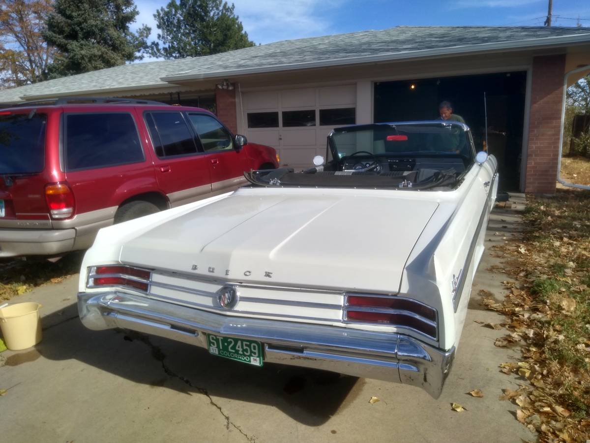 Buick-lesabre-1964-white-1