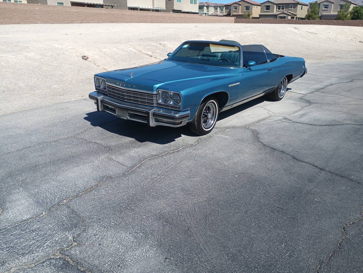 Buick-lesabre-1975-blue-2