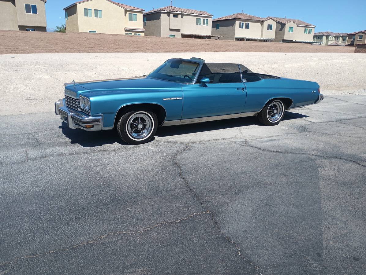 Buick-lesabre-1975-blue