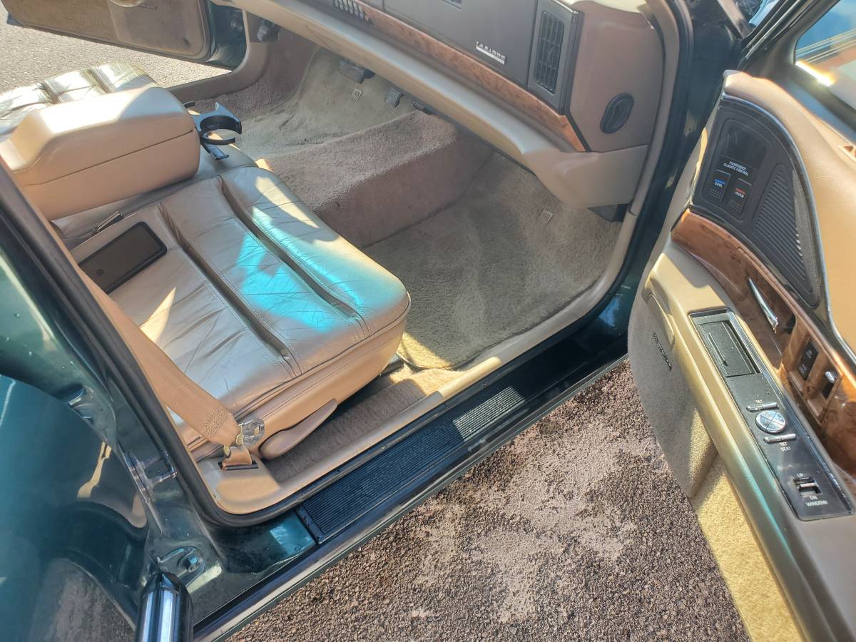 Buick-lesabre-1993-green-6
