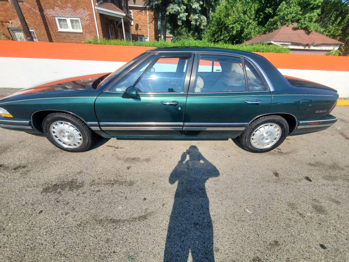 Buick-lesabre-1993-green
