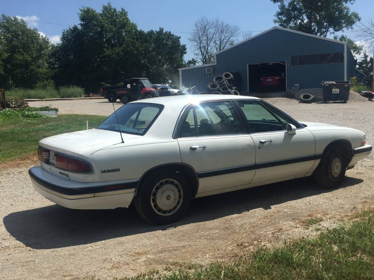 Buick-lesabre-1995-white-4