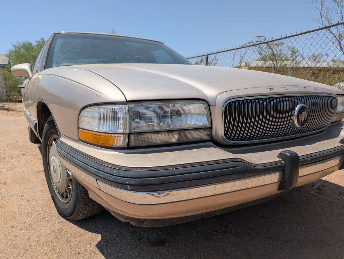Buick-lesabre-custom-1994-brown-1