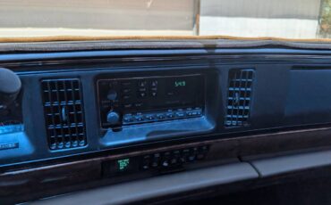 Buick-lesabre-custom-1994-brown-10