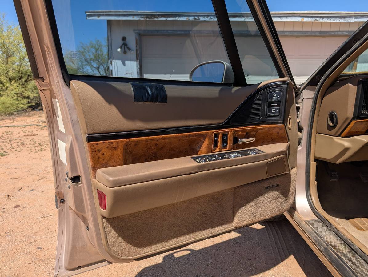 Buick-lesabre-custom-1994-brown-7