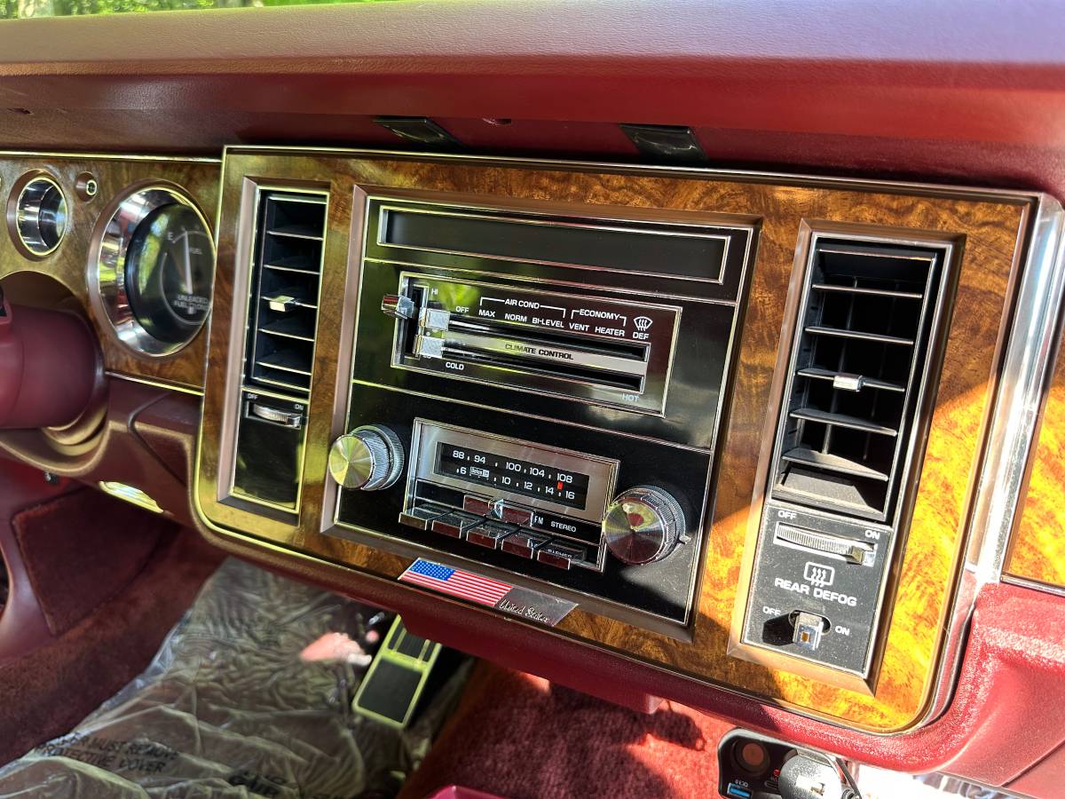 Buick-lesabre-limited-1981-custom-20