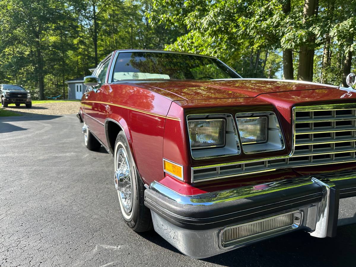 Buick-lesabre-limited-1981-custom-3