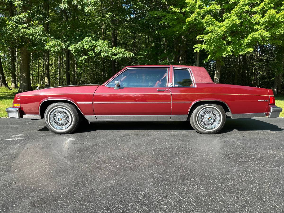 Buick-lesabre-limited-1981-custom-6