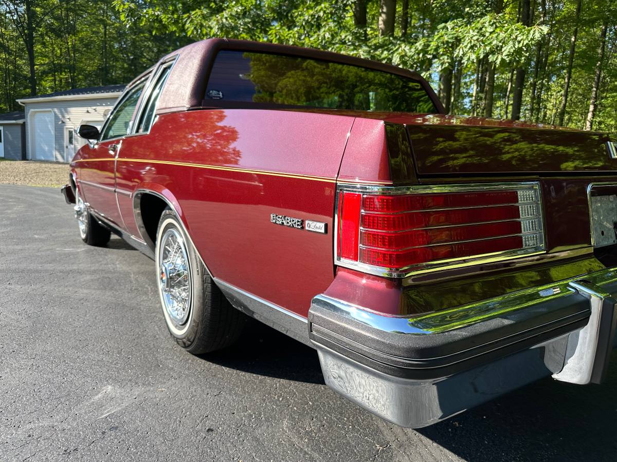 Buick-lesabre-limited-1981-custom-8