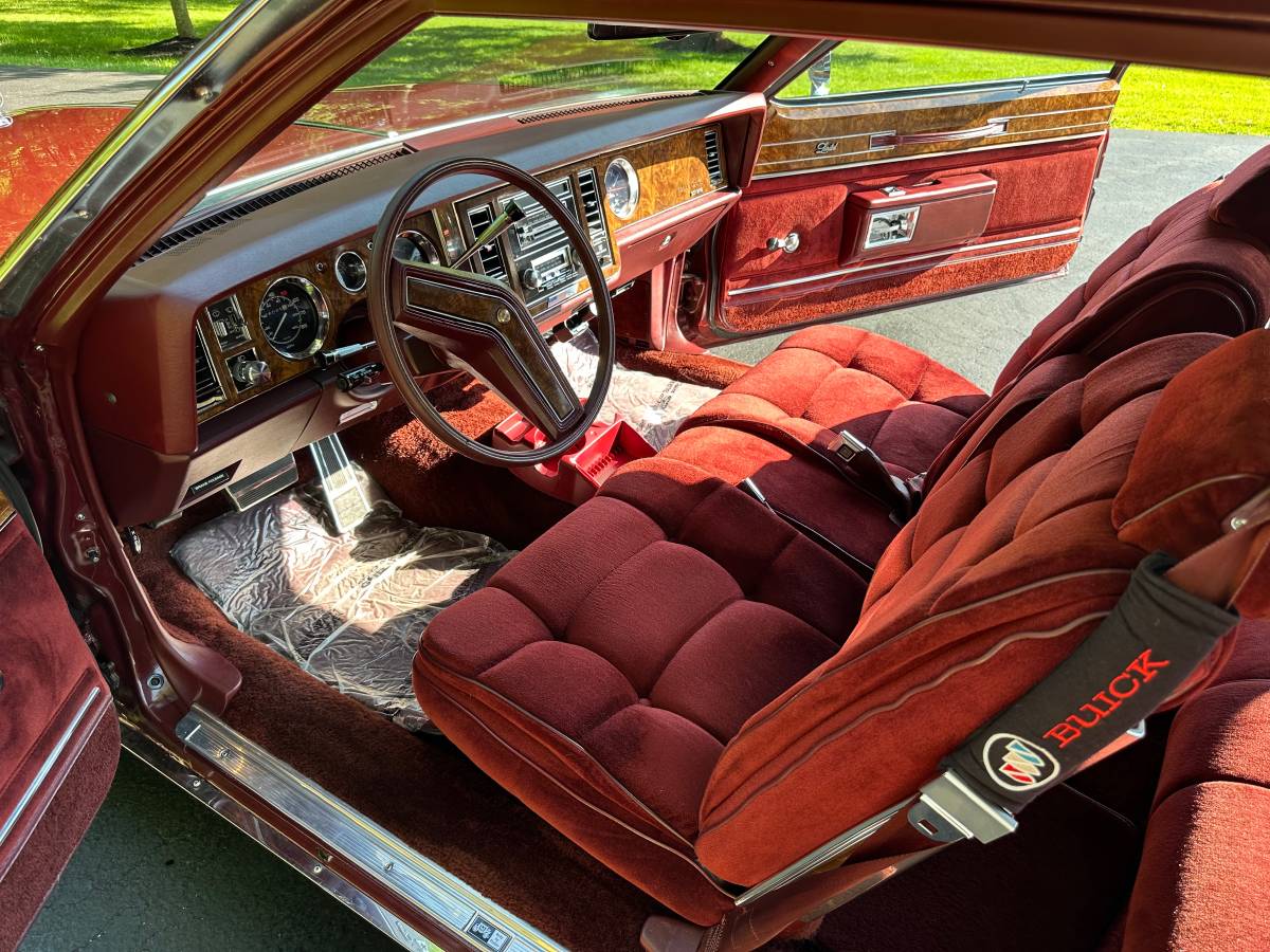 Buick-lesabre-limited-1981-red-14