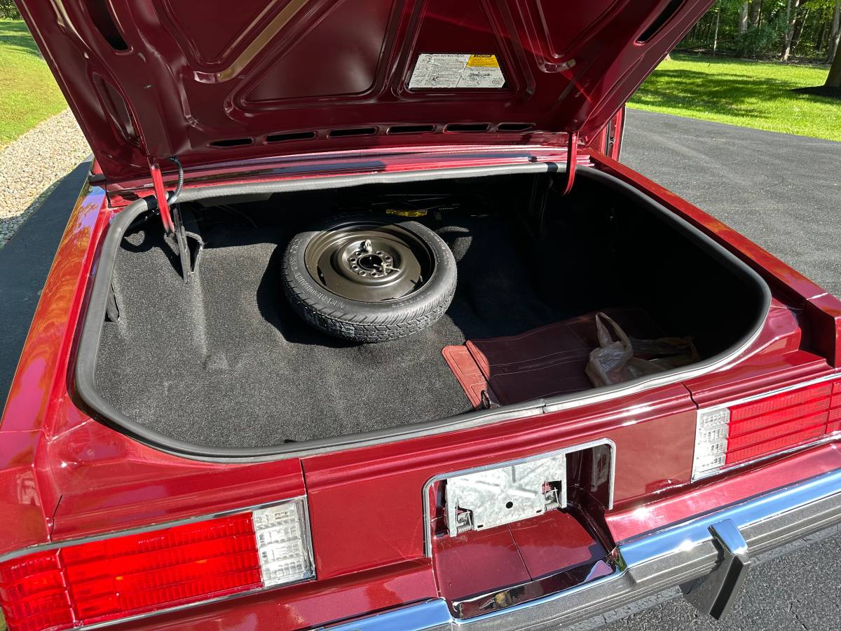 Buick-lesabre-limited-1981-red-15