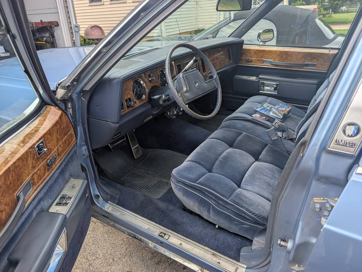 Buick-lesabre-limited-1984-blue-10