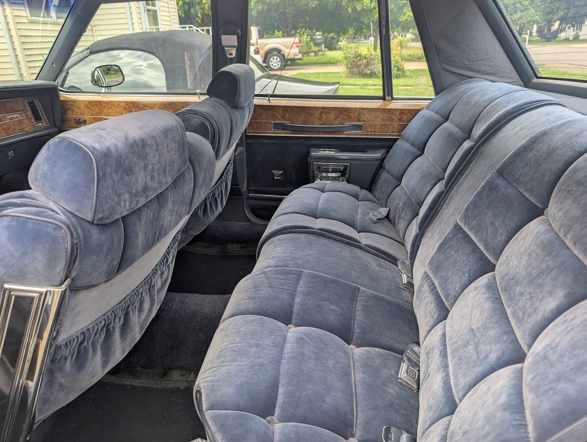 Buick-lesabre-limited-1984-blue-12