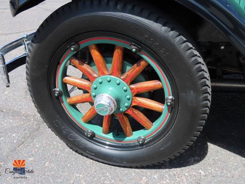 Buick-model-24-deluxe-sport-road-1928-green-21