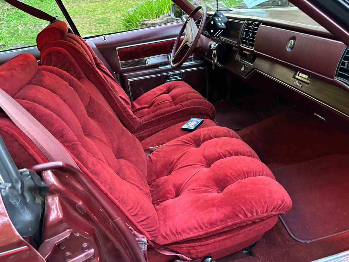 Buick-park-ave-ltd-1976-red-3