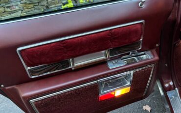 Buick-park-ave-ltd-1976-red-6