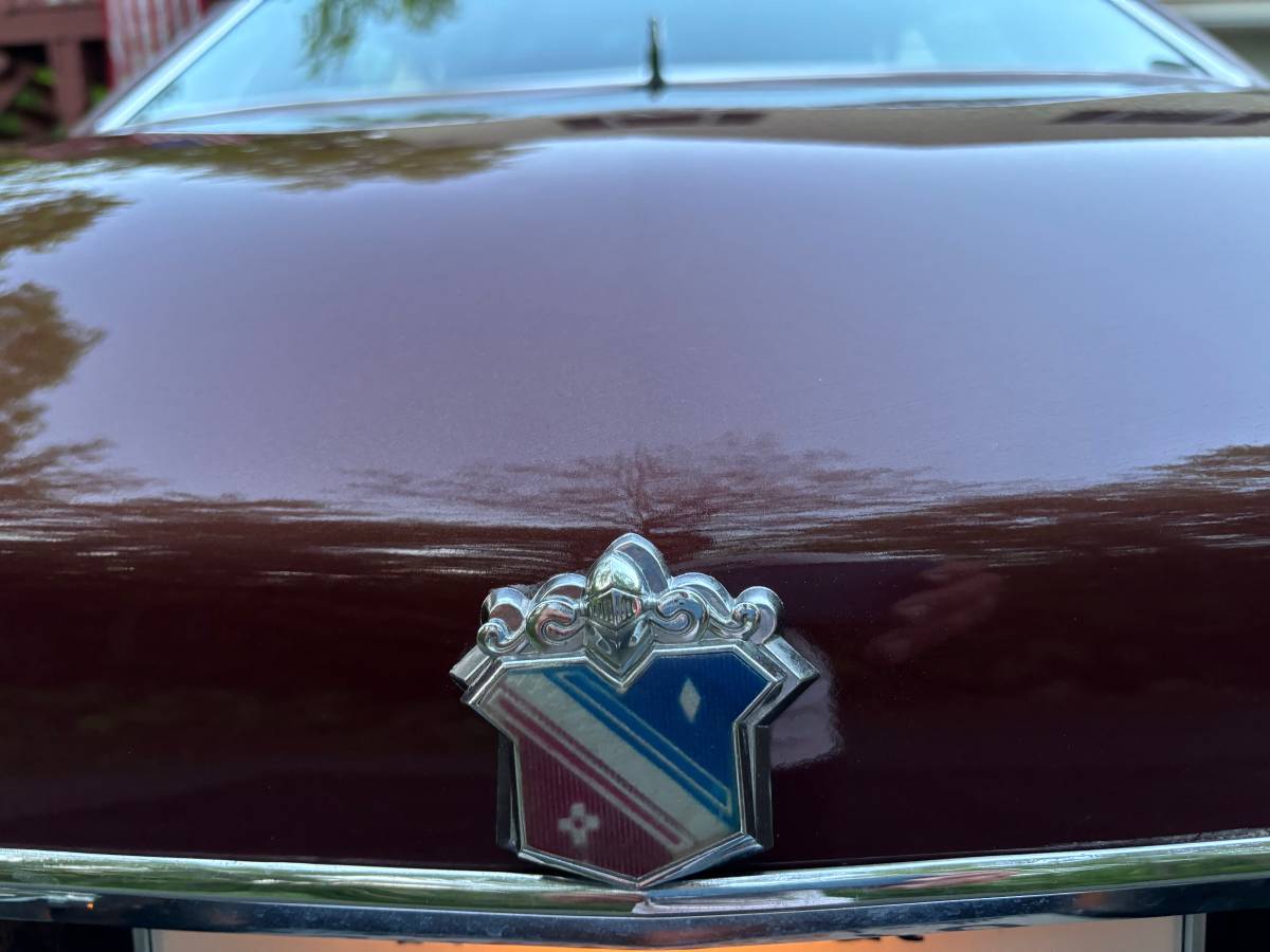 Buick-park-ave-ltd-1976-red-9