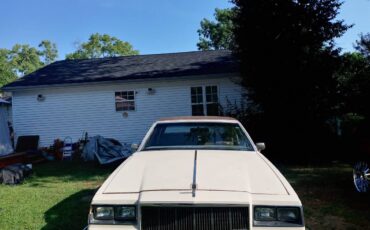 Buick-park-avenue-1983-6