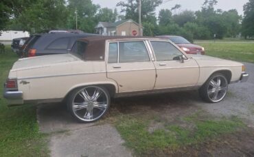 Buick-park-avenue-1983-8