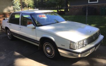 Buick-park-avenue-1986-white-5