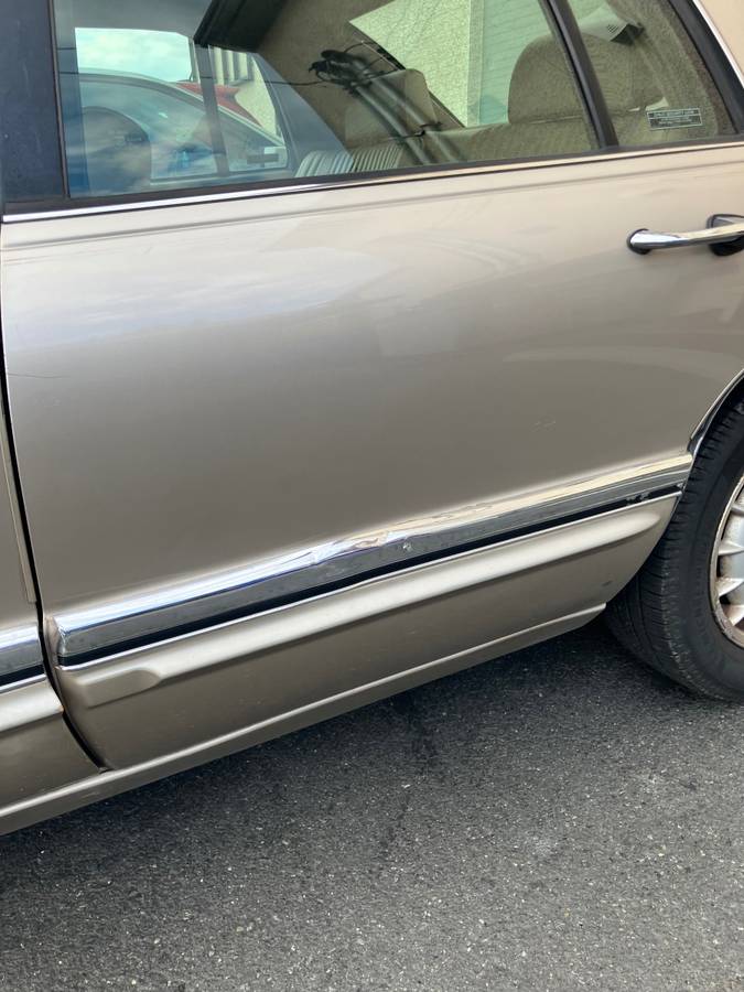 Buick-park-avenue-ultra-1992-11
