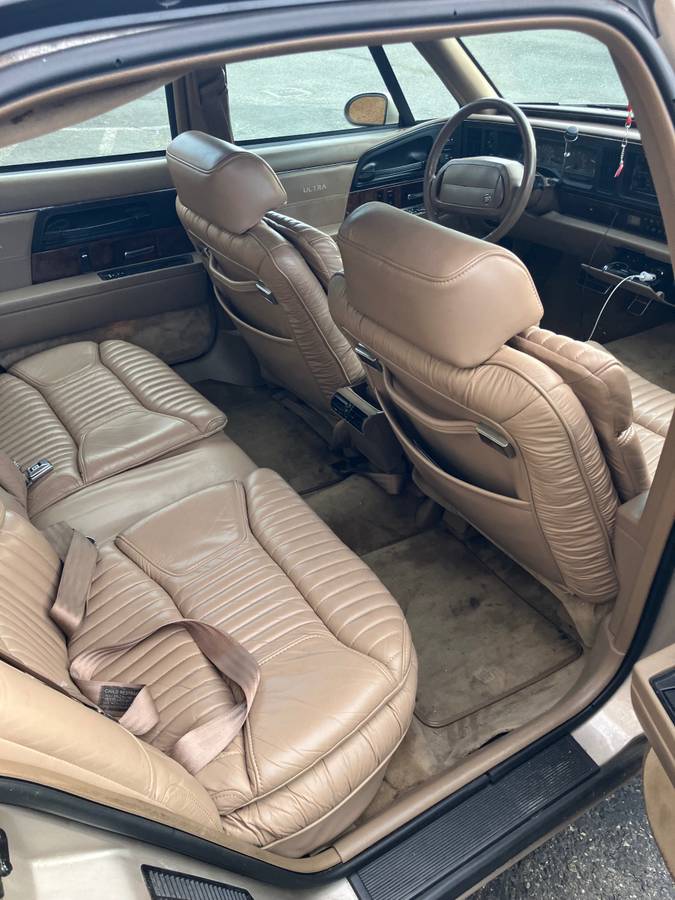 Buick-park-avenue-ultra-1992-8