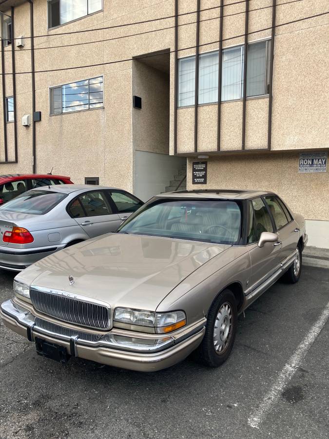 Buick-park-avenue-ultra-1992