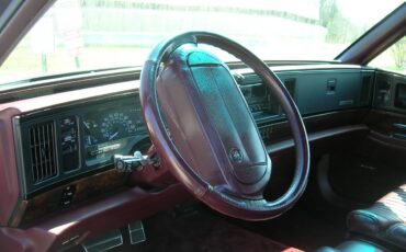 Buick-park-avenue-ultra-1993-white-3
