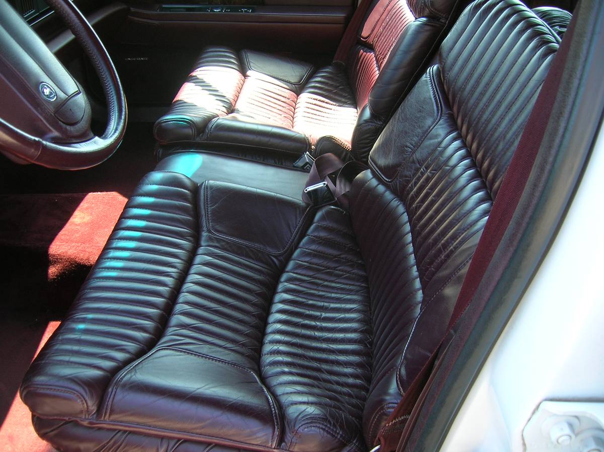 Buick-park-avenue-ultra-1993-white-6