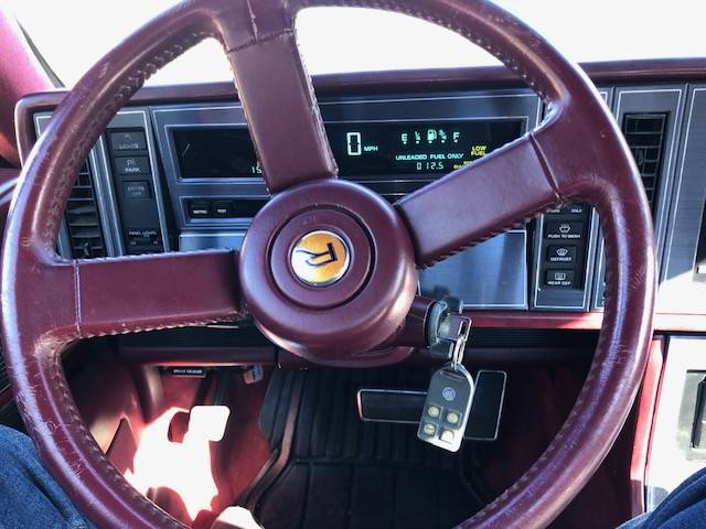 Buick-reatta-1989-3