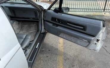 Buick-reatta-1989-silver-16